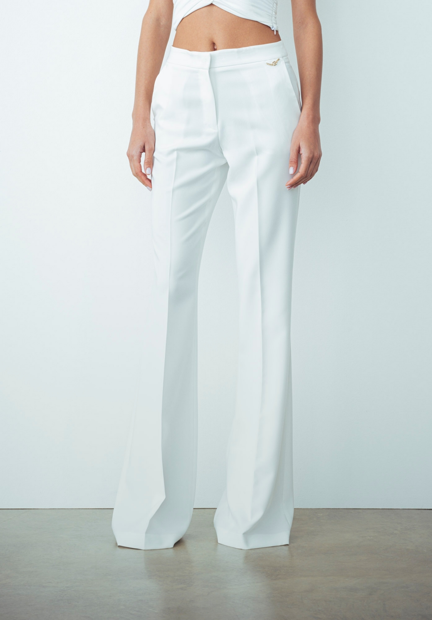 Pantalone A Zampa In Cady Bianco