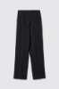 Pantalone a vita bassa in poliviscosa con cinturino in sovrapposizione pieghe e tasche alla francese • Nero