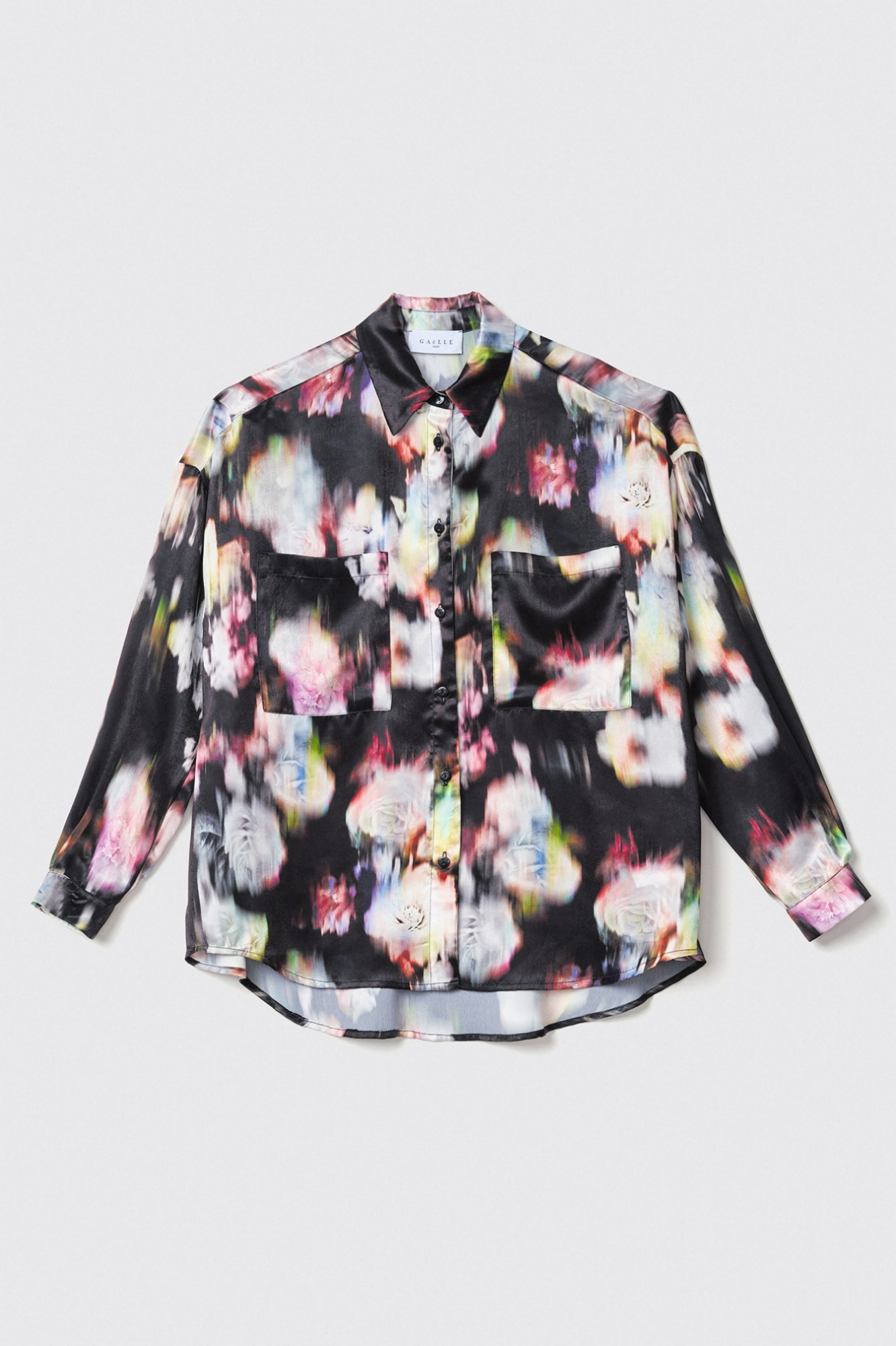 Camicia regular in raso stampato • Nero