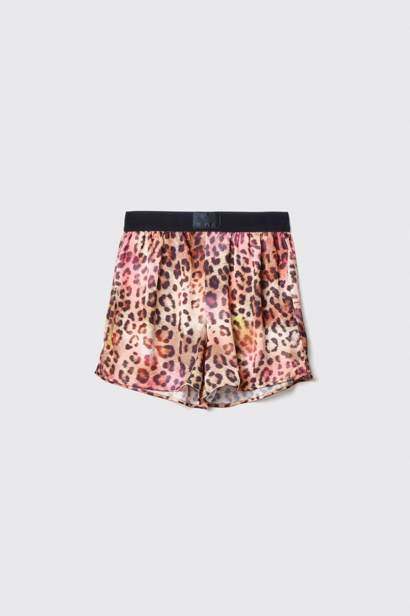 Short in raso stampato • Macula