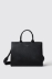 Maxi shopper con logo in metallo • Nero