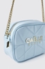 Reg camera bag con matelasse' e logo in metallo • Celeste