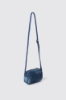 Mini camera bag denim plisse' con logo ricamato • Denim dark blue