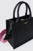 Mini shopper con logo in metallo e tracolla jacquard • Nero