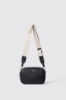 Reg camerabag con logo in metallo e tracolla jacquard • Nero