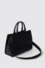Reg hand bag in vernice con maxi patch double g • Nero
