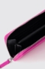 Reg zip around in ecopelle saffiano e logo in metallo • Fucsia