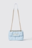 Reg shoulder strap con matelasse' e logo in metallo • Celeste