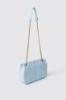 Reg shoulder strap con matelasse' e logo in metallo • Celeste