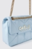 Reg shoulder strap con matelasse' e logo in metallo • Celeste