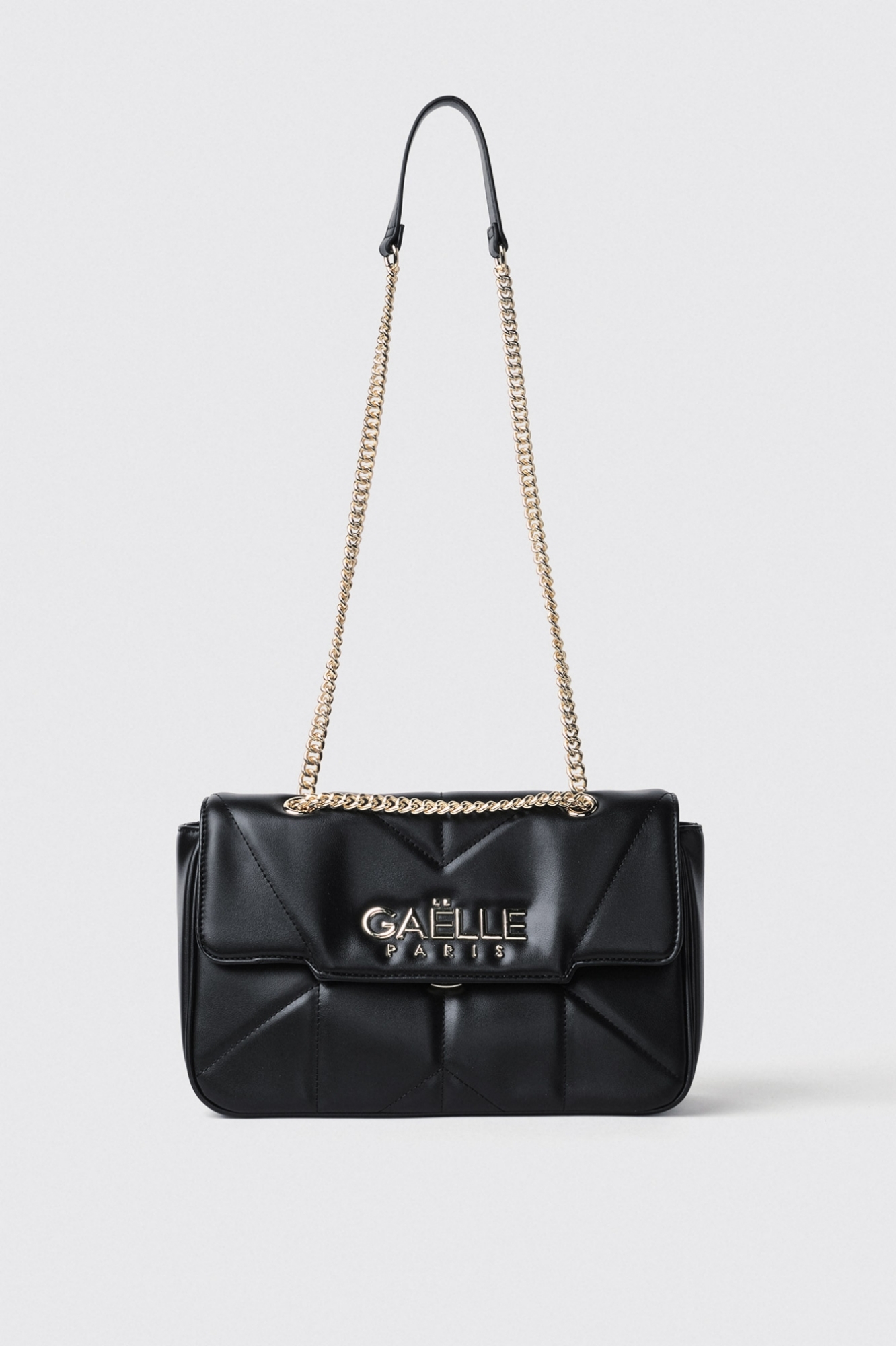 Maxi shoulder strap con matelasse' e logo in metallo • Nero