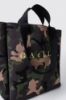 Maxi shopper con logo ricamato • Camouflage