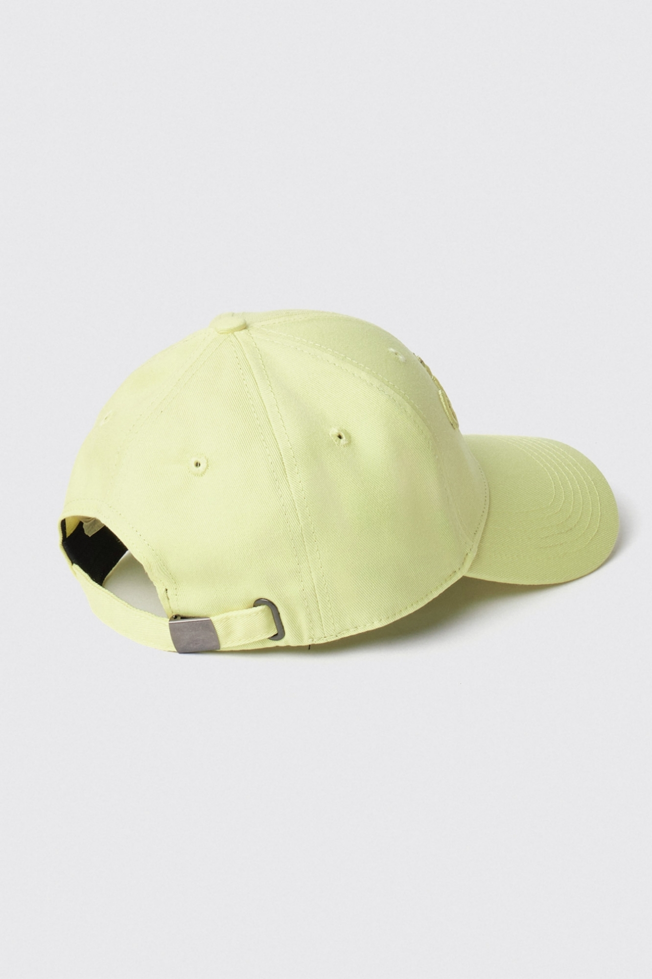 Cappello con visiera e logo ricamato • Lime