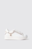 Sneakers addict in action leather con profili oro e catena con ciondolo • Bianco