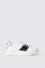Sneakers addict in action leather con rubber patch ed inserto con borchie • Bianco-nero