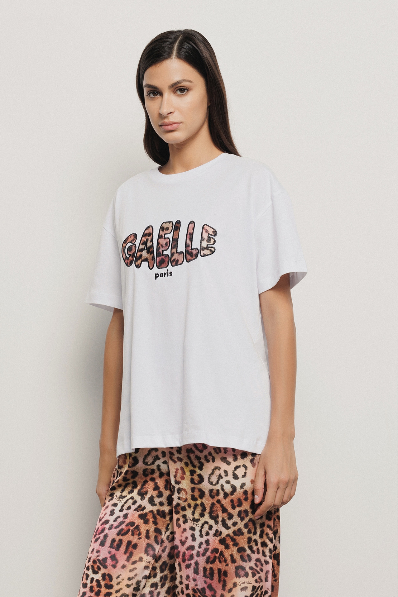 T shirt jersey paricollo con stampa • Bianco