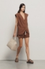 Gilet over con apertura sul retro in lino • Marrone cocco
