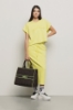 Gonna midi in felpa con cinto elastico con dettagli taglio vivo e ricamo • Lime