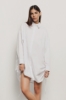Camicia over con manica a kimono e ricamo • Bianco