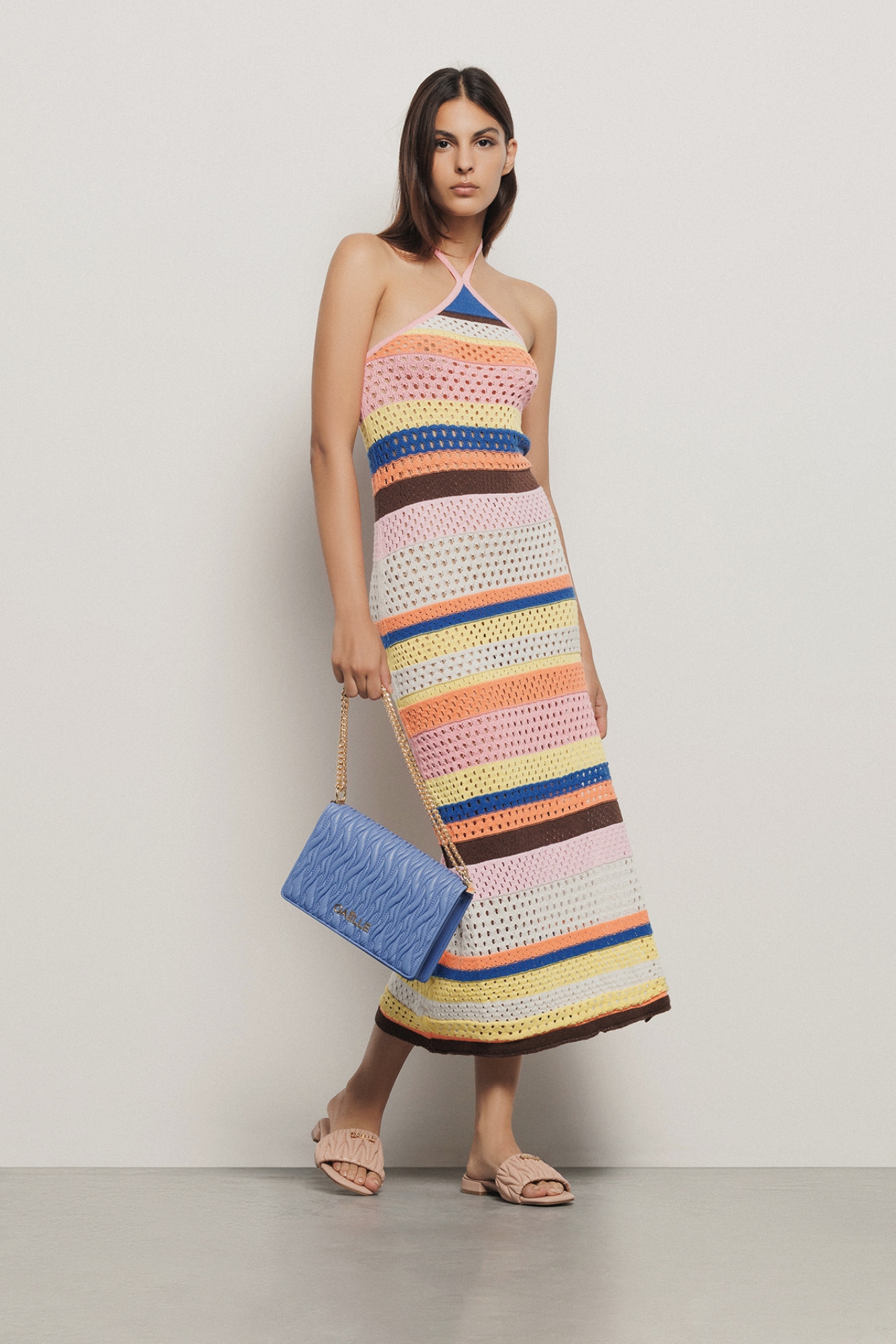 Reg shoulder strap plisse' con logo in metallo • Lilla