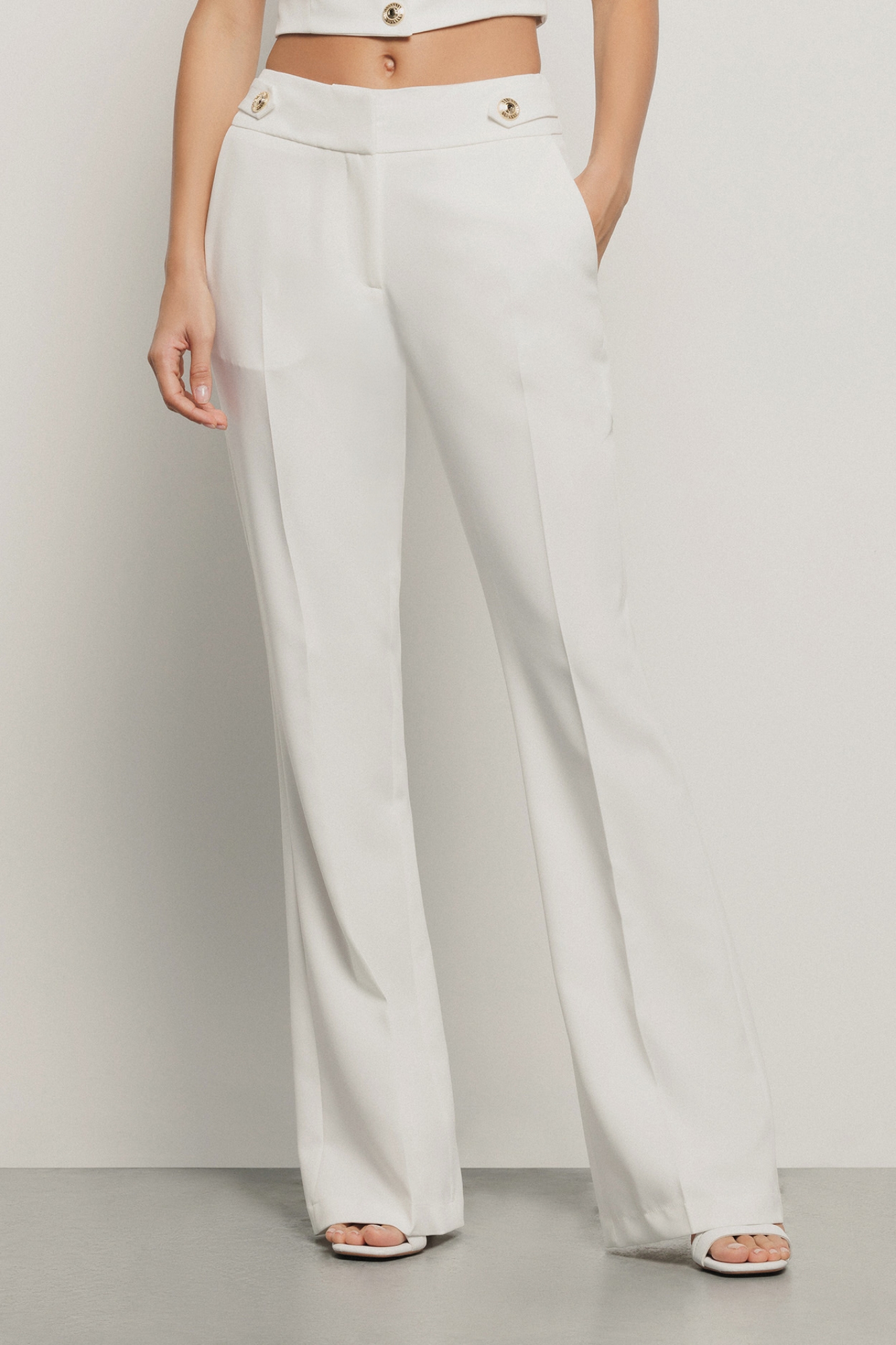 Pantalone a trombetta in cady • Gesso