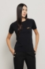 T-shirt paricollo in bielastico con logo oro lato cuore • Nero
