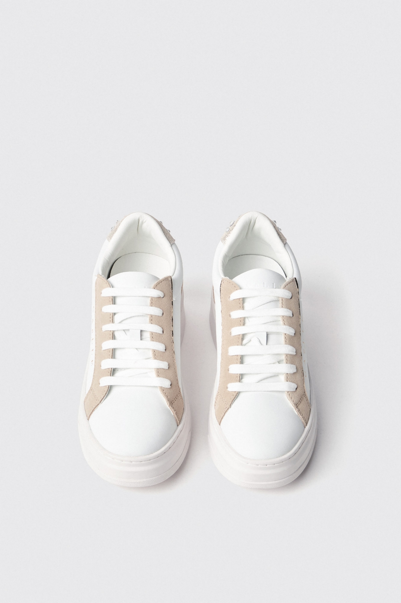 Sneakers addict in action leather con inserti in suede e strass e suola logata • Safari