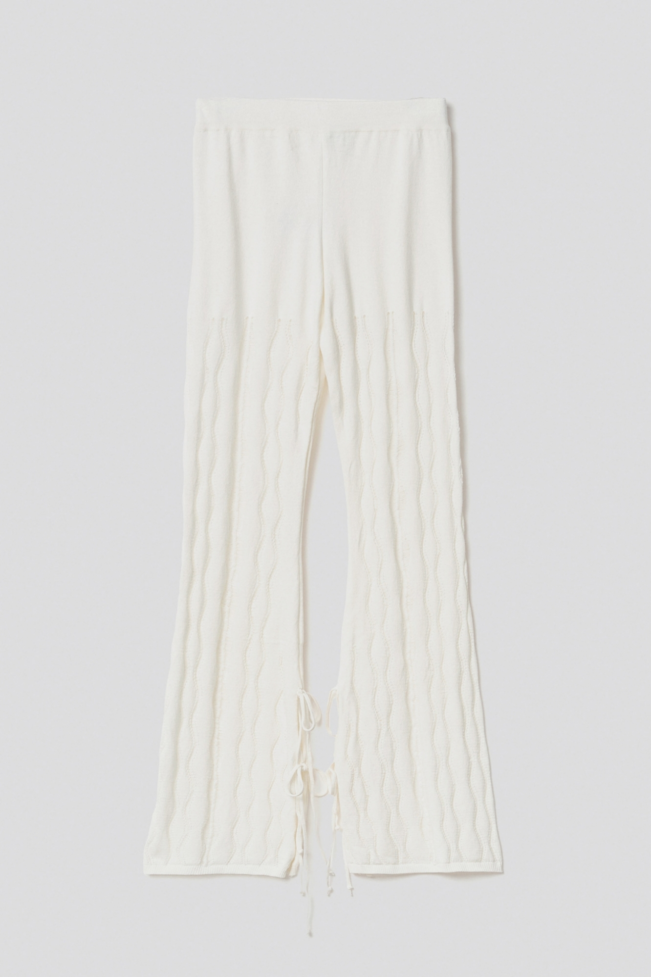 Picture of Trousers with opening at the bottom • Mother of pearl