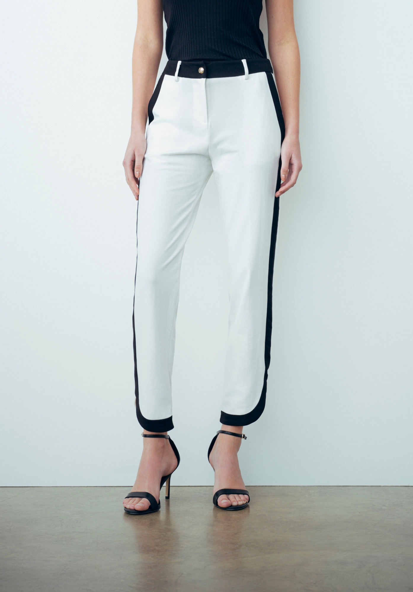 Picture of Cigarette trousers Offwhite-black