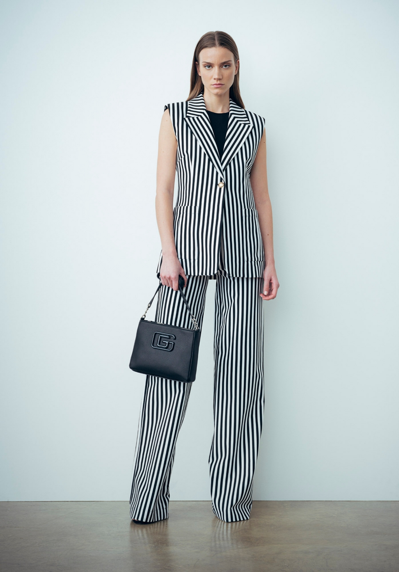 Immagine di Gilet Sfiancato Monopetto Bianco-Nero