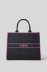 Maxi shopper con allover jacquard e logo in metallo • Nero