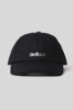 Cappello con visiera sfrangiata e logo in metallo • Nero