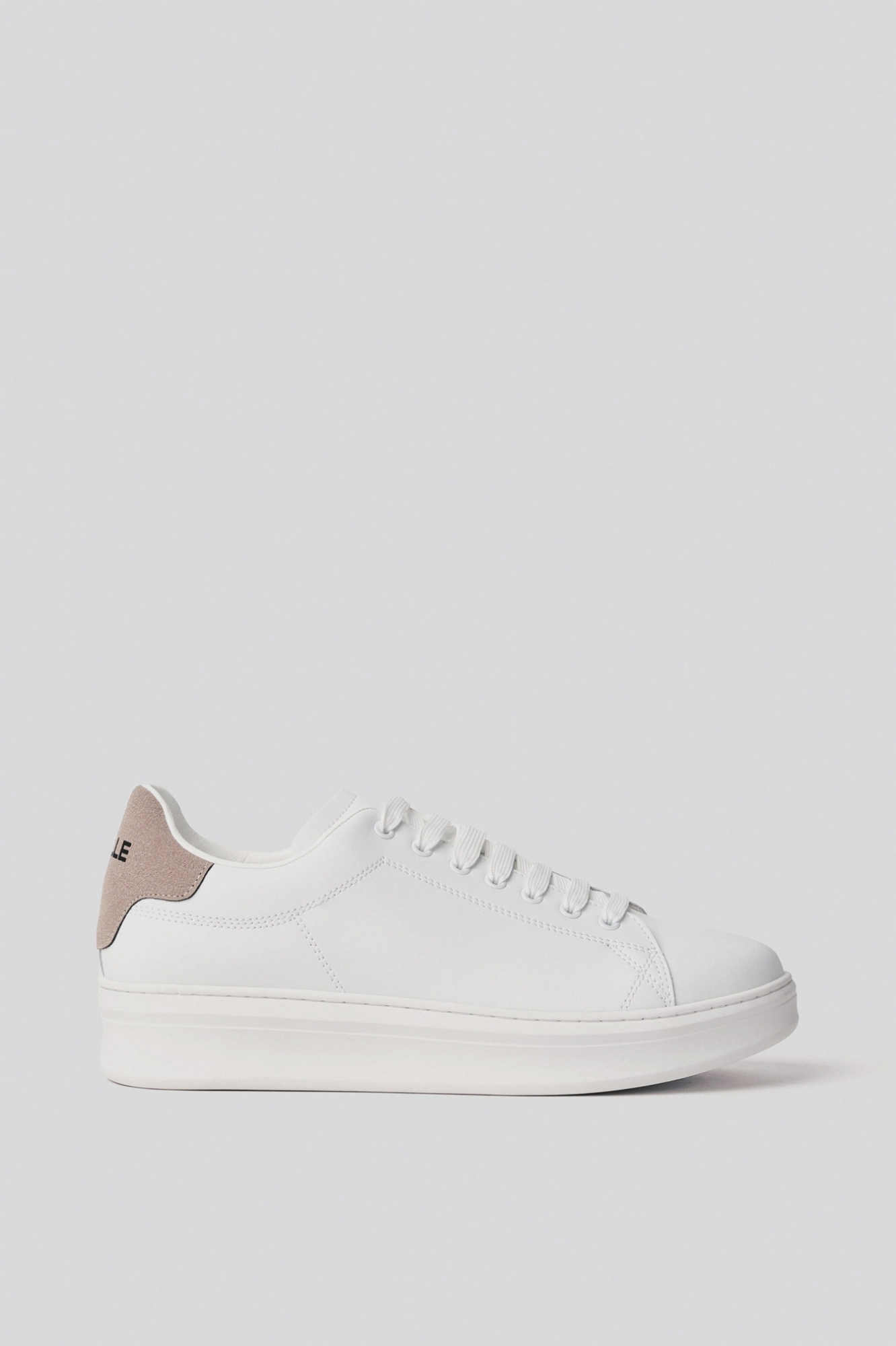 Sneakers addict in action leather con patch in suede • Safari