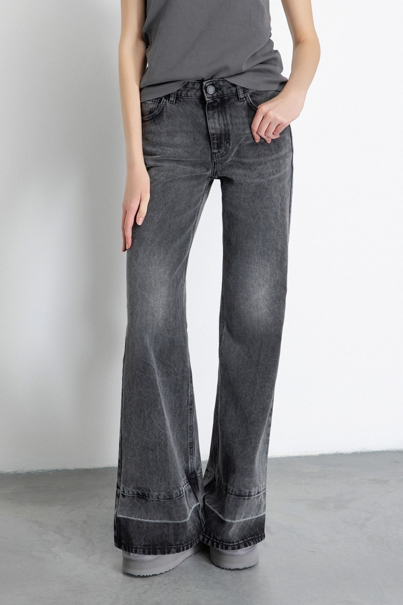 Pantalone In Denim A Palazzo • Nero
