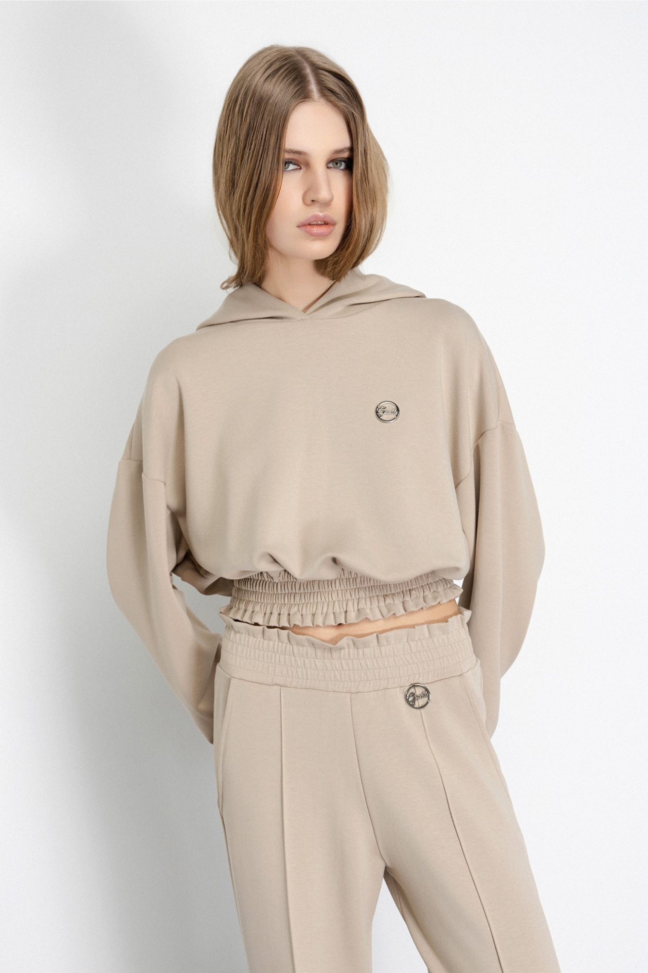 Felpa Crop Con Cappuccio E Punto Smock • Cammello