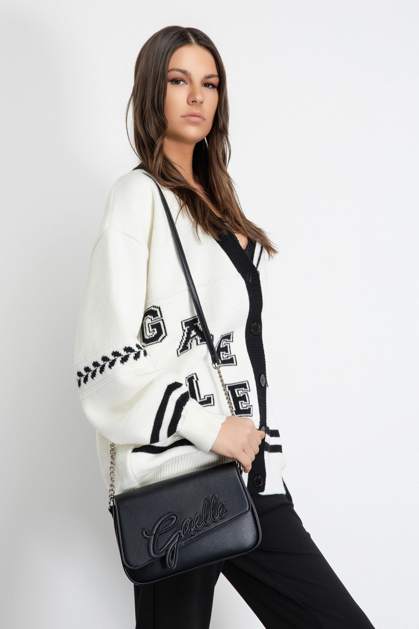 Regular Shoulder Strap Maxi Patch College Bottalato • Nero