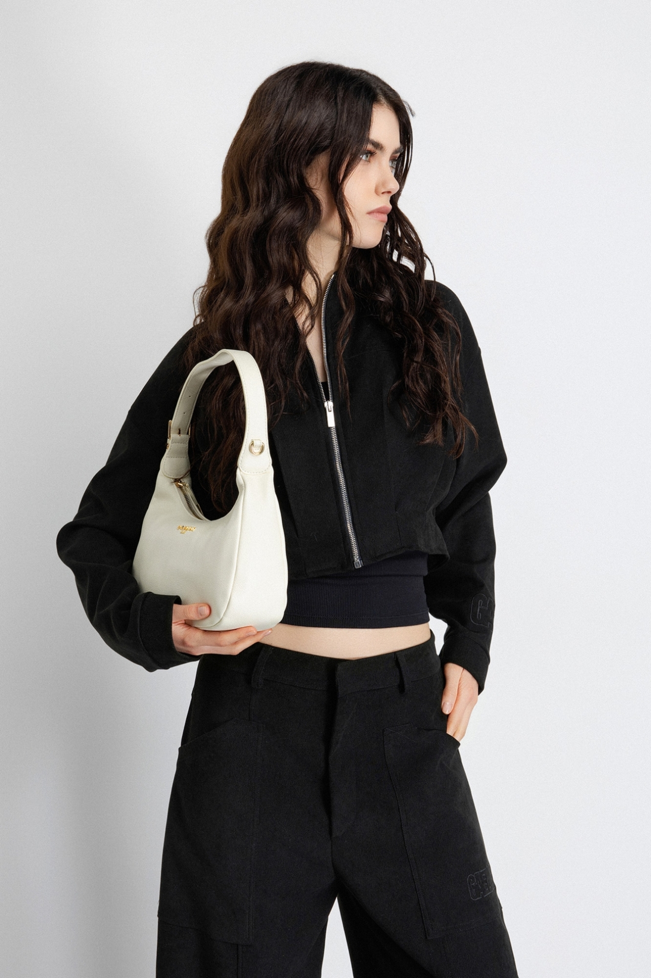 Regular Hobo Bag Bottalato • Burro