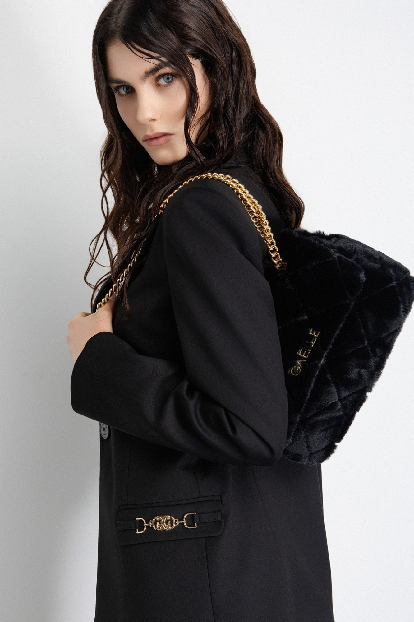 Regular Shoulder Strap Matelassè In Ecofur • Nero