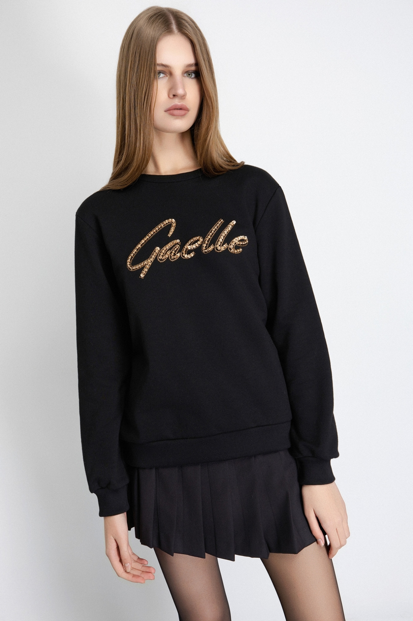 Felpa Paricollo Manica Lunga Con Ricamo A Mano E Appl. Strass Termo • Nero