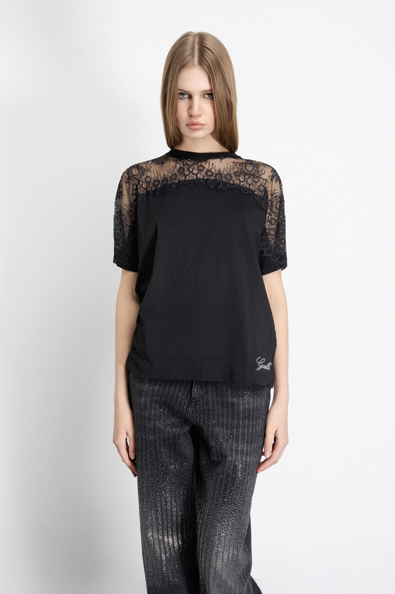 T-Shirt Paricollo Mezza Manica Con Inserto In Pizzo Nero Personal. Strass • Nero