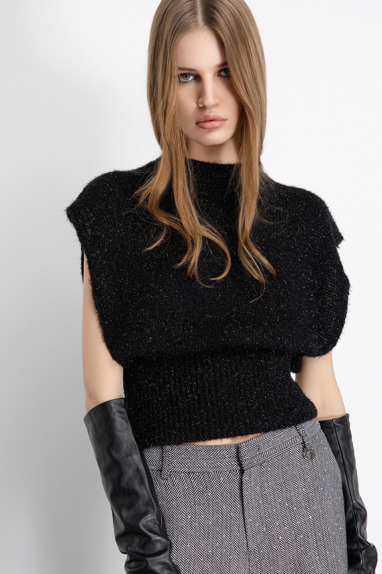 Smanicato In Maglia Lurex • Nero