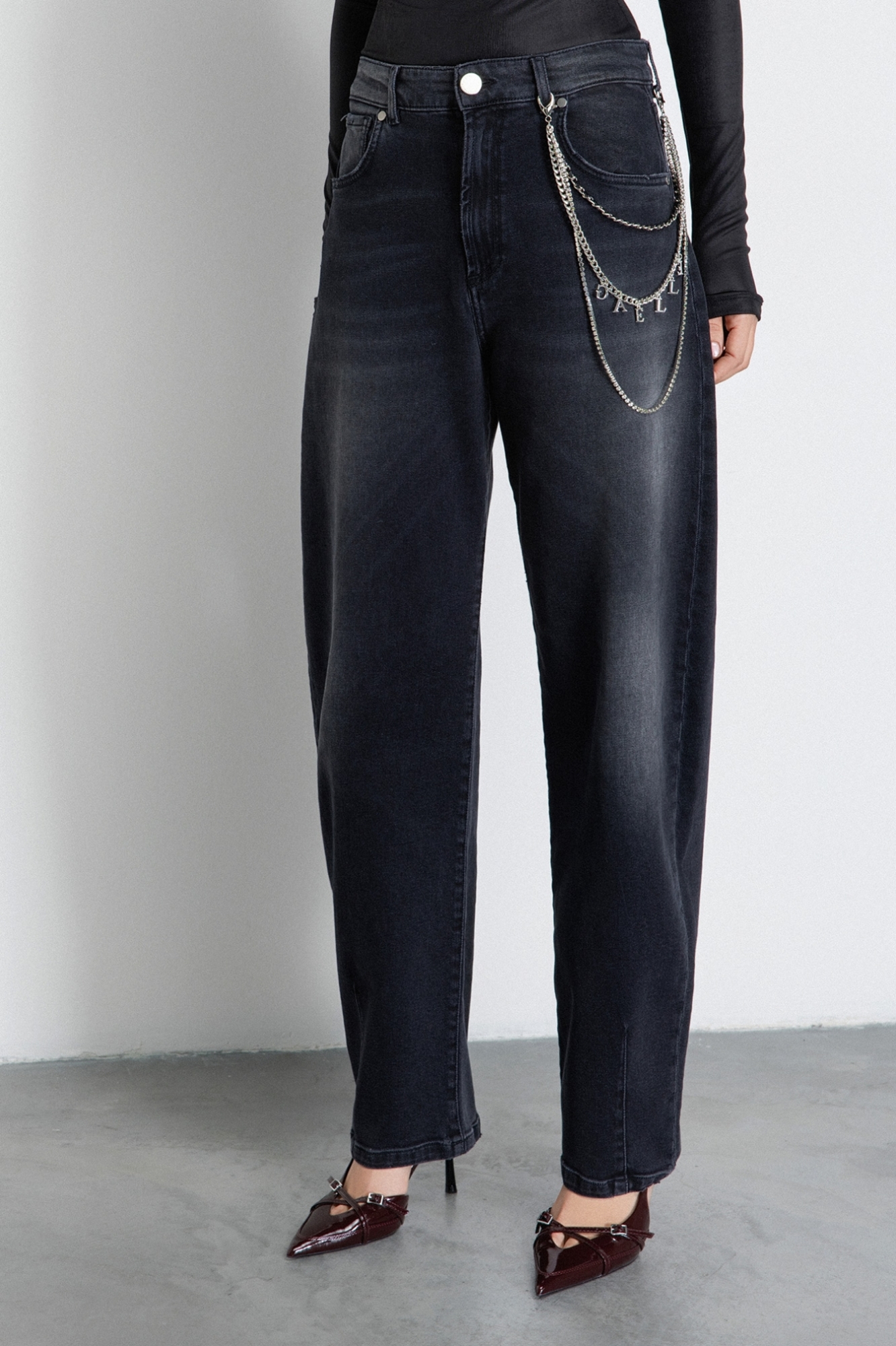 Pantalone Balloon Fit Con Catena Gioiello • Nero