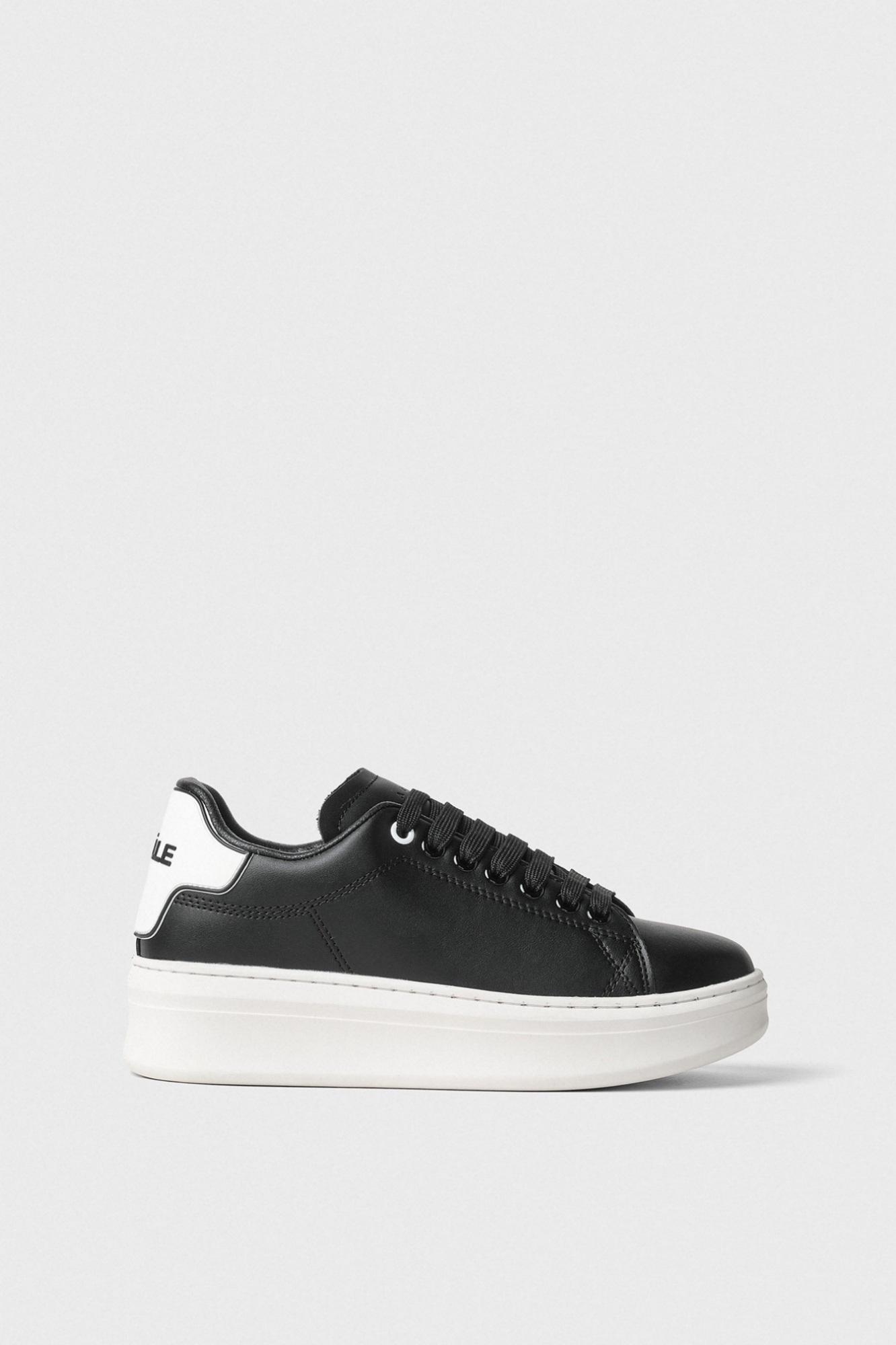 Sneakers Addict Con Rubber Patch • Nero-Bianco