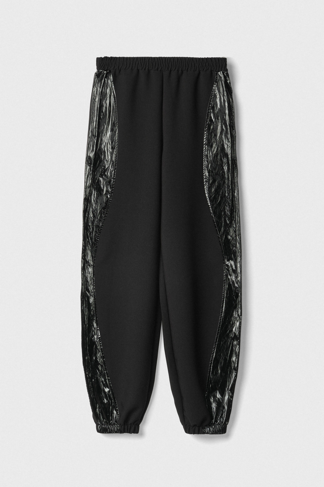 Pantalone Con Polsino In Crepe E Inserti In Tela Spalmata • Nero