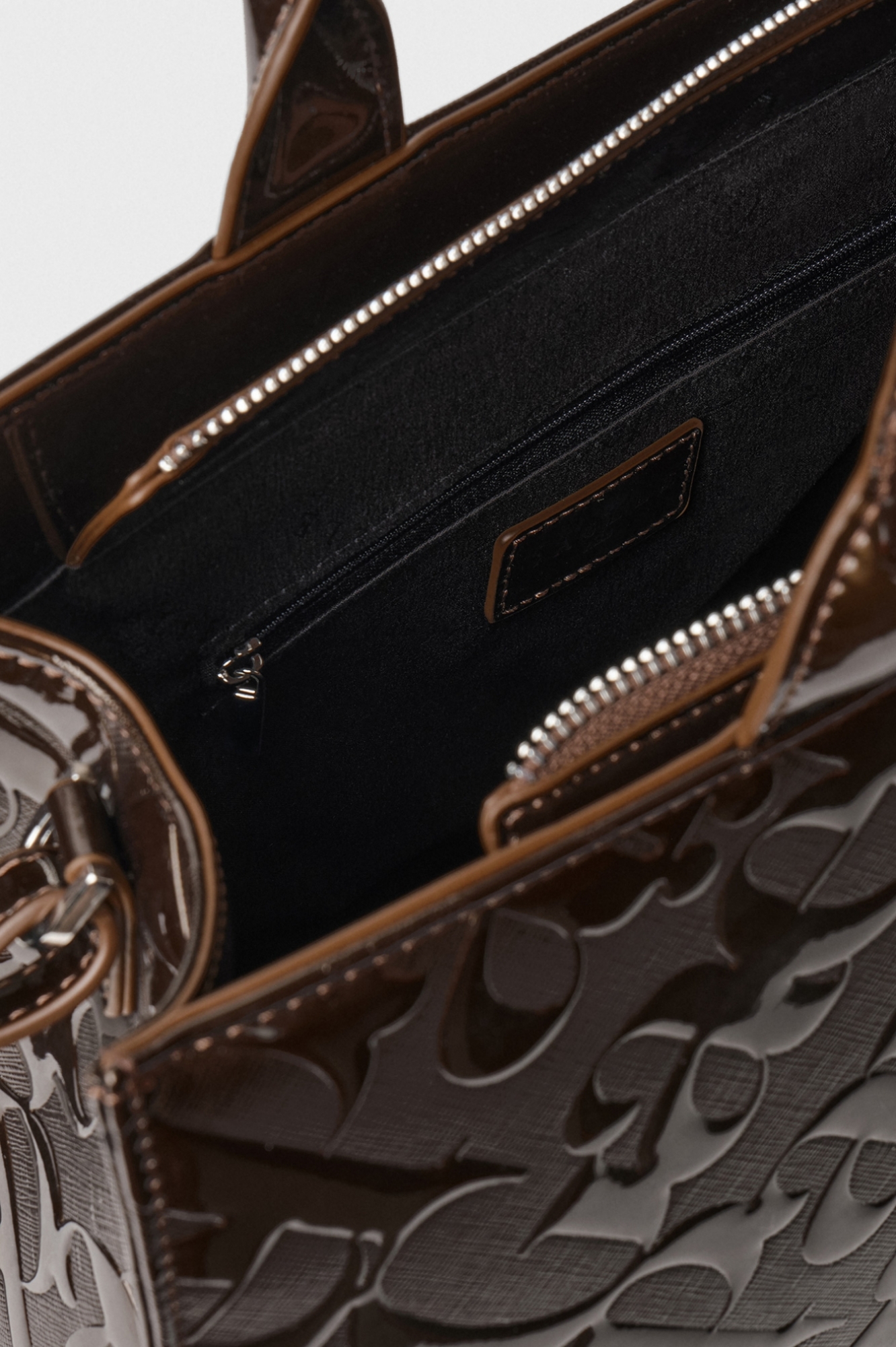 Immagine di Maxi Shopper Allover In Vernice • Moro