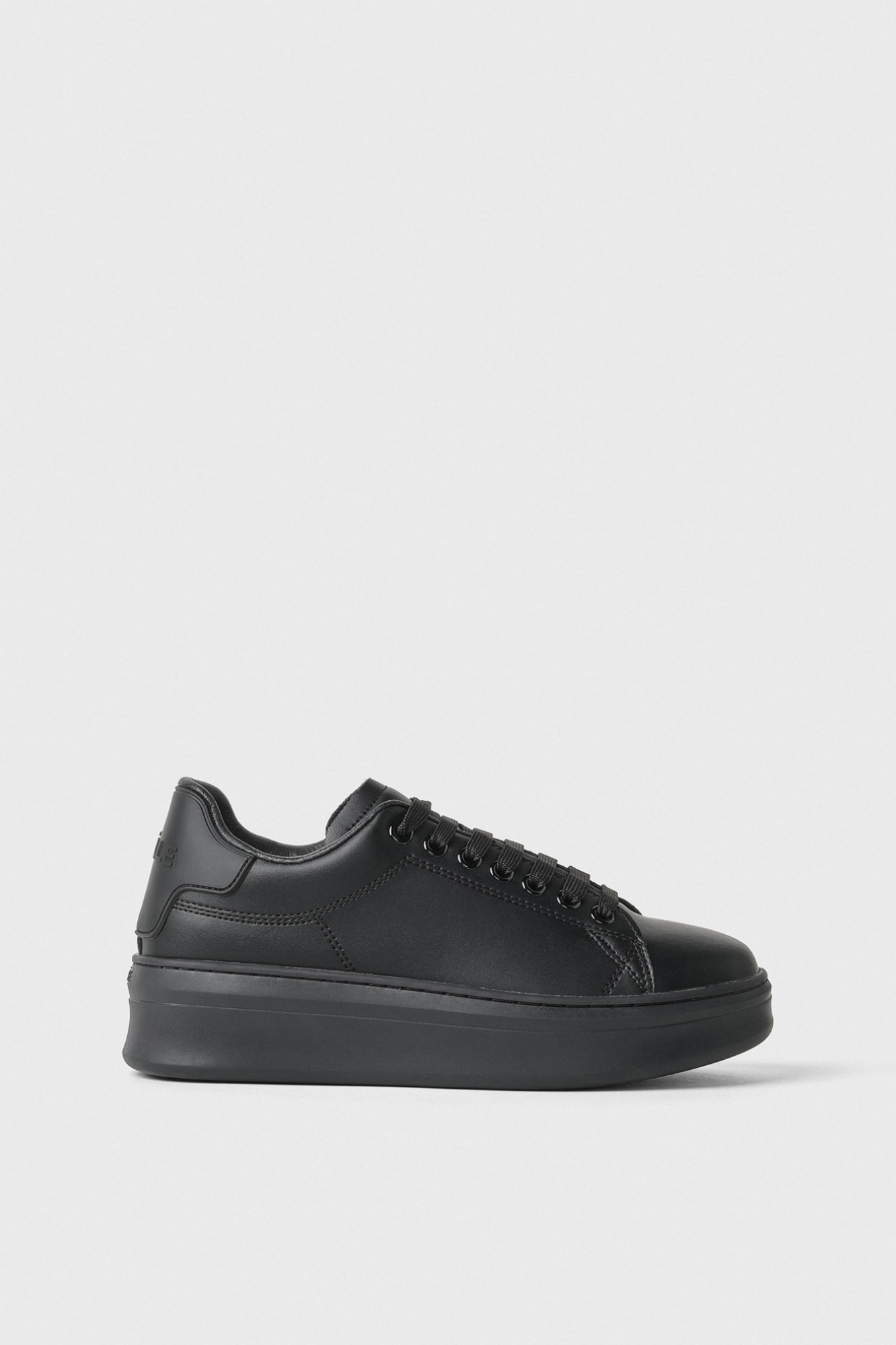 Sneakers Addict Con Rubber Patch • Nero