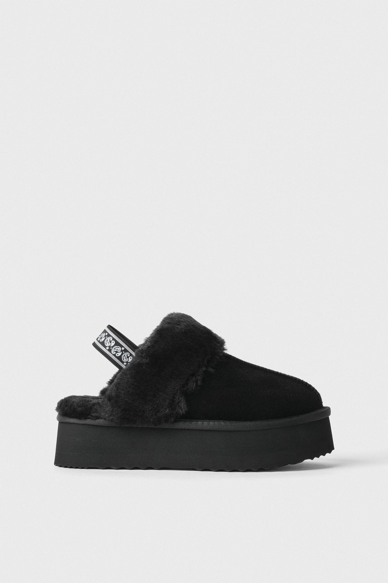 Eskimo Boots Sabot In Suede E Pelliccia Con Elastico Logato Sul Retro • Nero