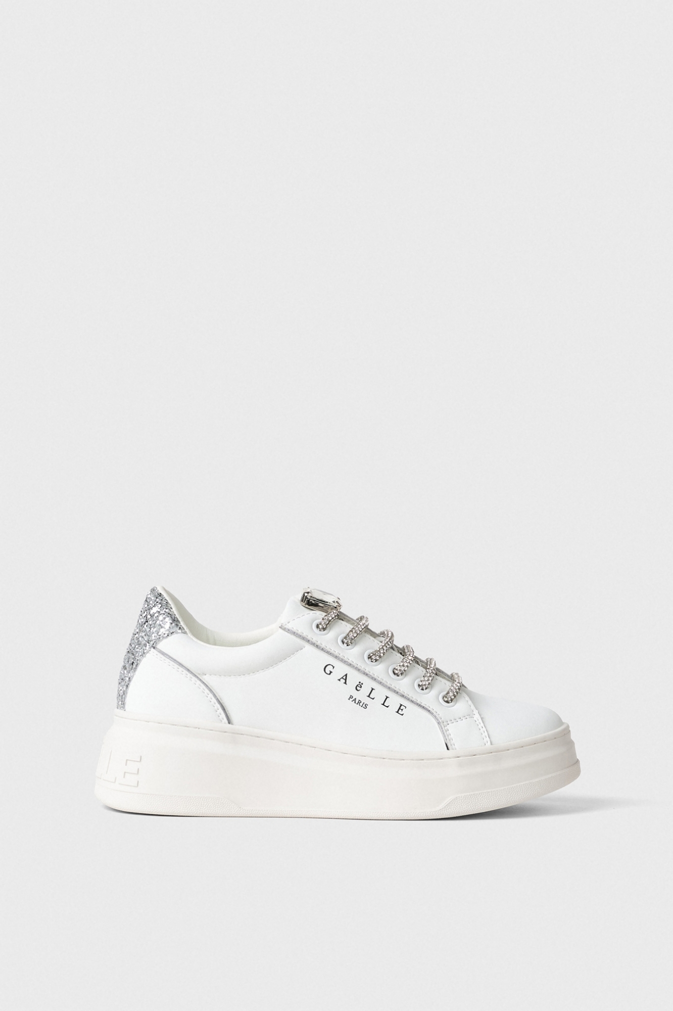 Sneakers New Addict In Action Leather Con Inserti In Glitter E Charms • Bianco
