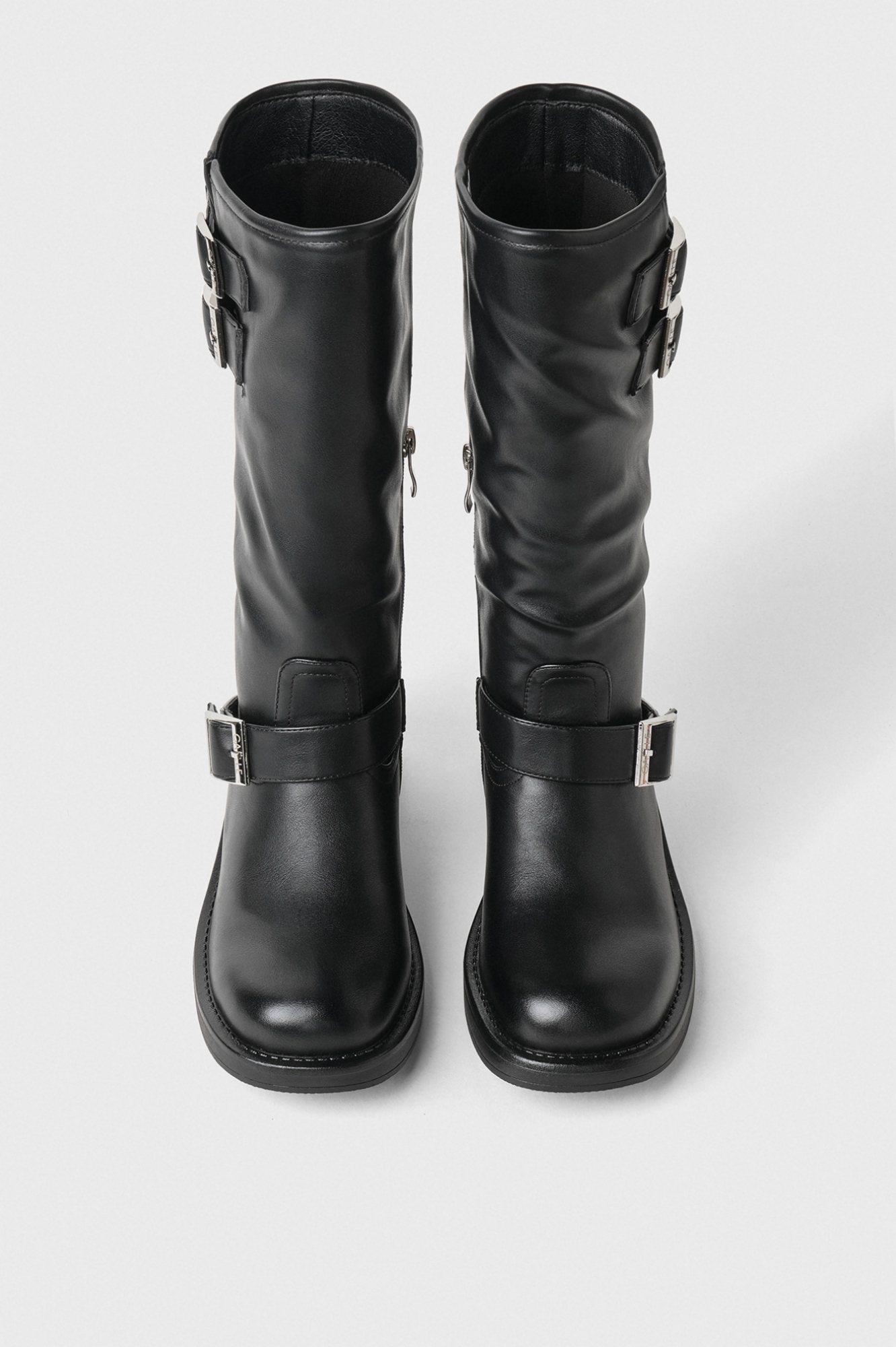 Stivale Al Ginocchio Con Fibbie Logate • Nero