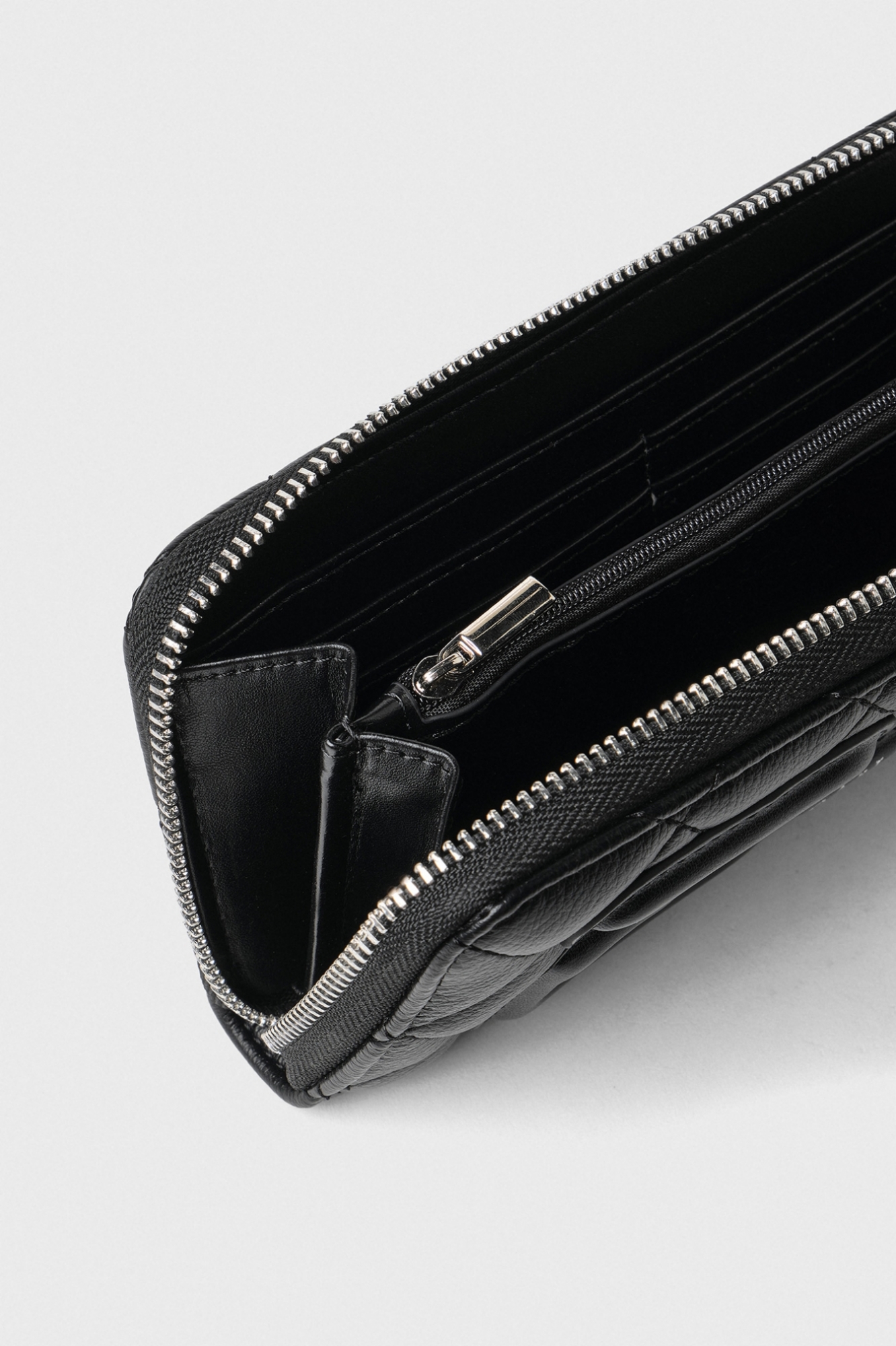 Regular Zip Around Matelassè Bottalto E Maxi Patch Double G Liscio • Nero